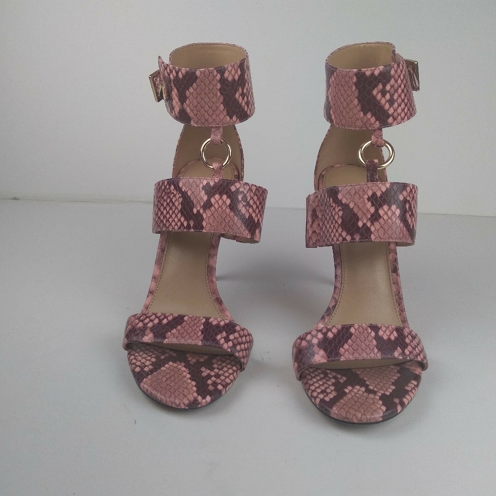 Michele Kors Amos ankle strap sandal in shell pink snake skin print size 8.5 M - Picture 15 of 16